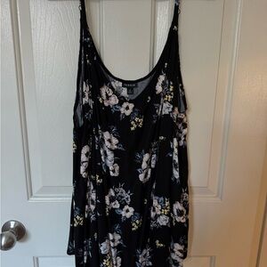 Torrid Floral Black Tank Top. Size 4. Slight stretch.